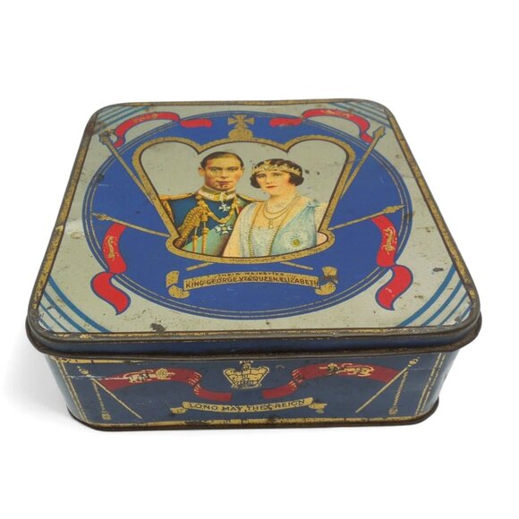 BRITANNIA Biscuits Tin Royal Portraits & Crest Decor Rare Vintage 6.2 x 6.2" - Picture 3 of 10